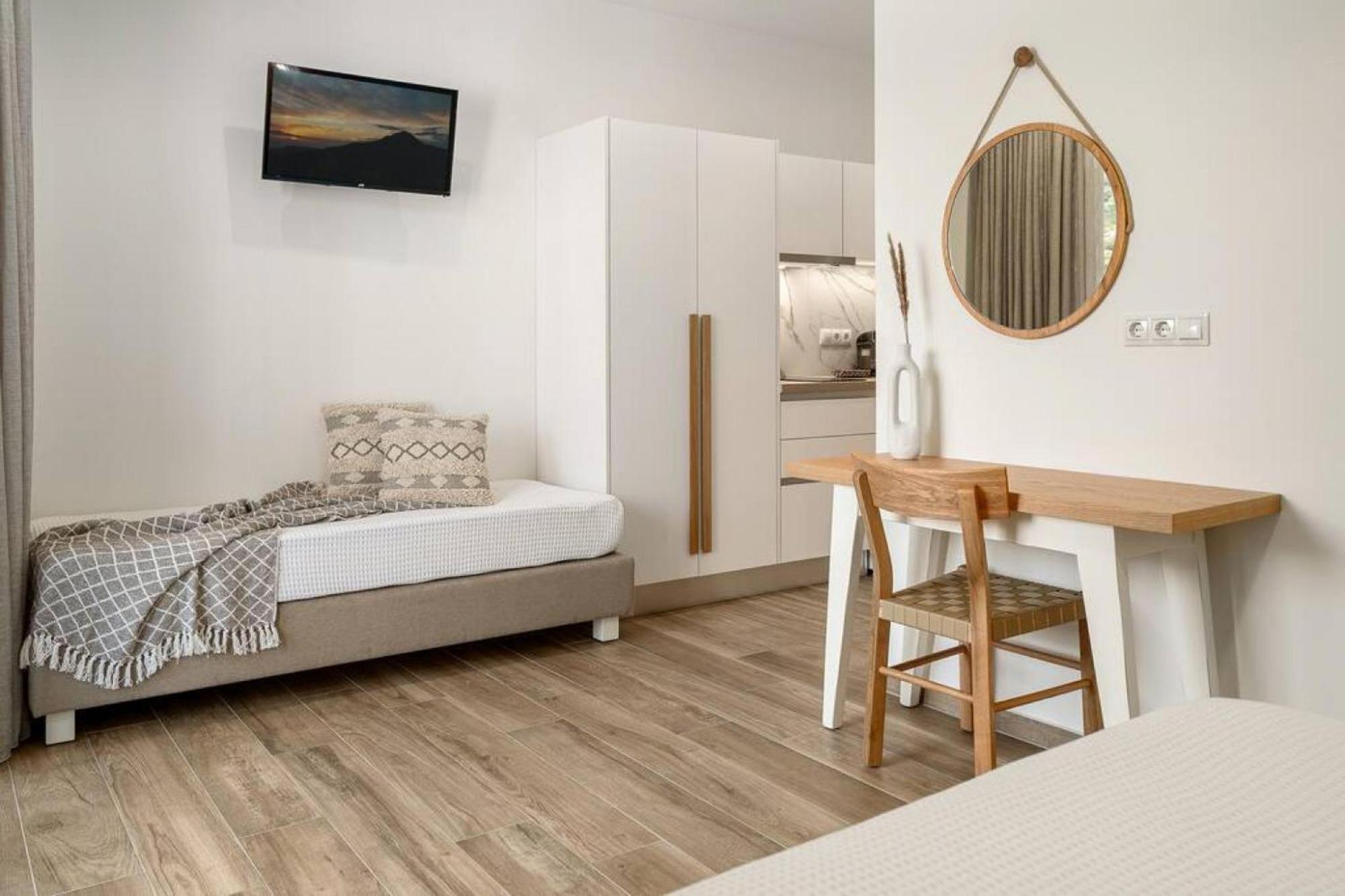 Kayy Apartments 3 In Matala Exterior photo